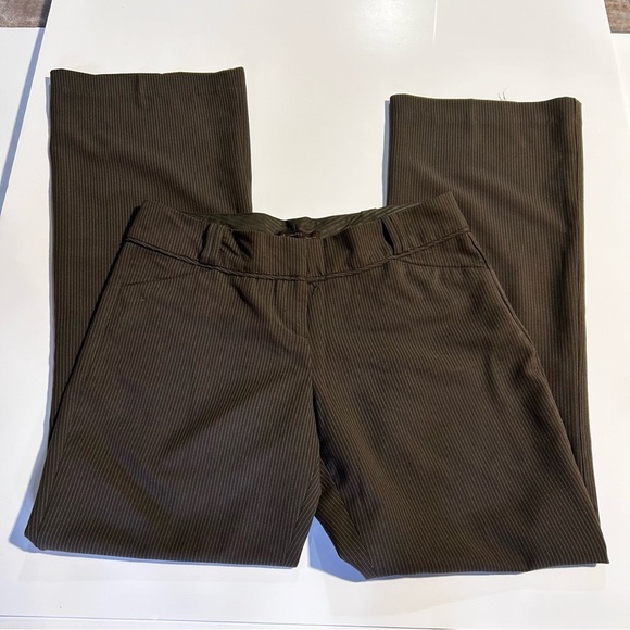 THE LIMITED CASSIDY FIT Brown Cream Pinstripe Flare Pants Size 10 NWOT - Picture 1 of 7